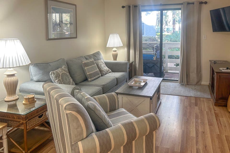 Walk to Beach: Resort-Style Hilton Head Condo! Apartment in Hilton Head Island