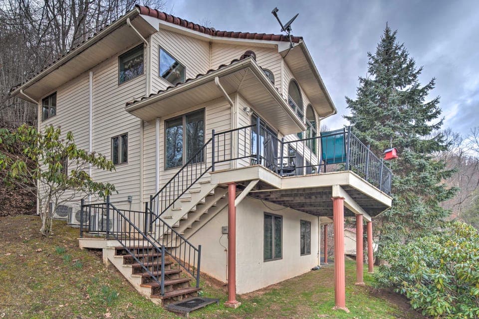 Secluded Home w/ Views in Burnsville: Hike & Ski! House in Tennessee