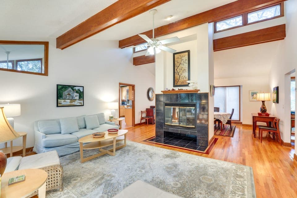 Spacious Kiawah Island Home w/ Deck, Walk to Beach House in Kiawah Island