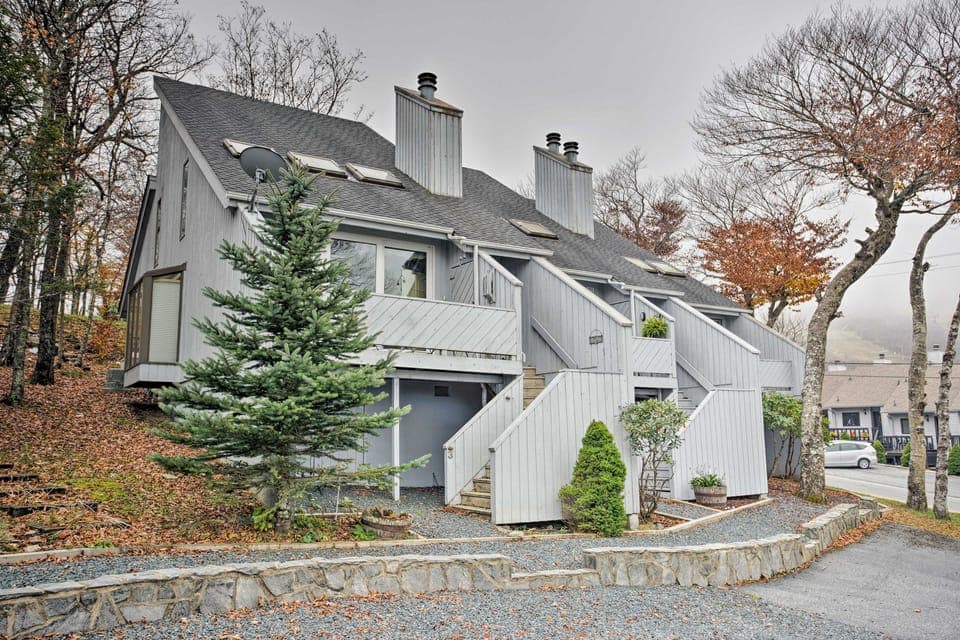 All-Season Base in Beech Mountain, Pets Welcome! Apartment in Beech Mountain