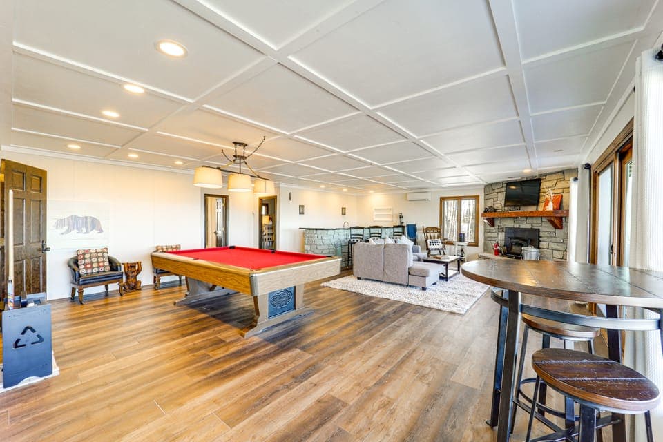 Family Fun! Beech Mtn Home w/ Game Room & Views House in Beech Mountain