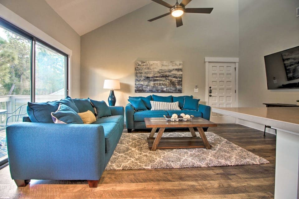 Villa w/ Golf Course Views, Walk to Harbour Town! Apartment in Hilton Head Island