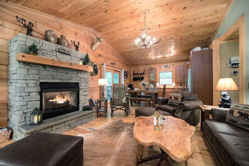 Blue Ridge Cabin Getaway | Cashiers & Highlands House in Tennessee