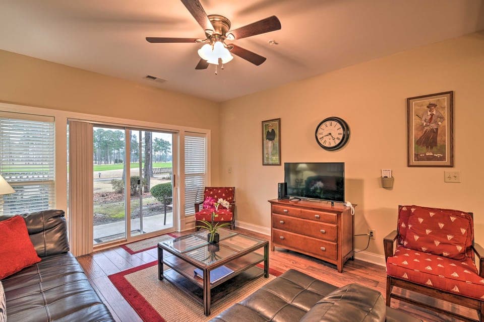 6 Mi to Boardwalk: Condo w/ Pool in Myrtle Beach Apartment in Carolina Forest