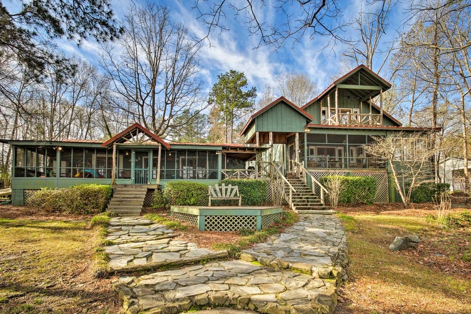 Charming Waterfront Ridgeway Cabin w/ Dock! House in Lake Wateree
