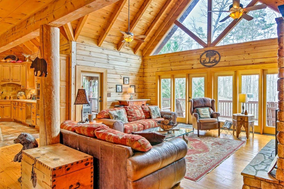 Lake Hartwell Lodge w/ Dock, Theater + Hot Tub! House in Lake Hartwell