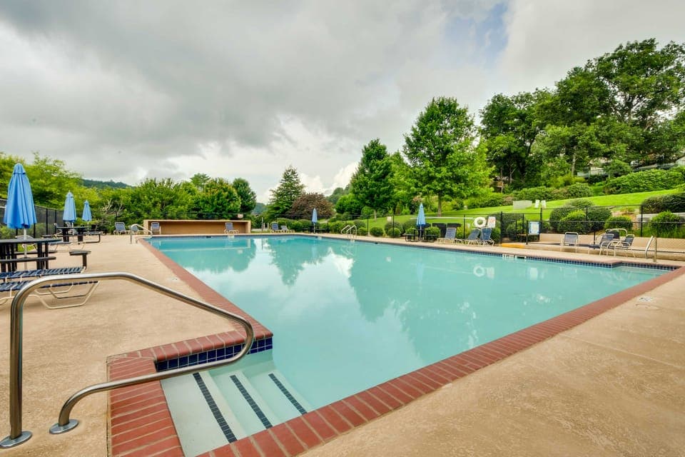 Newly Renovated Sky Valley Condo w/ Mtn Views Apartment in Sky Valley