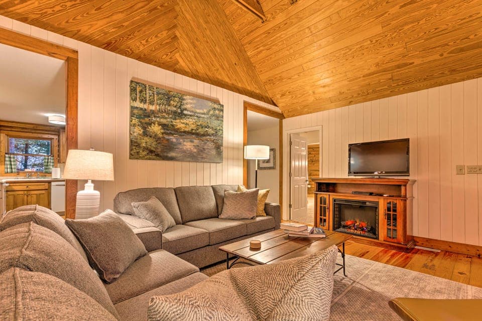 Blue Ridge Mtn Cabin Near Hiking & Biking Trails! House in Tennessee