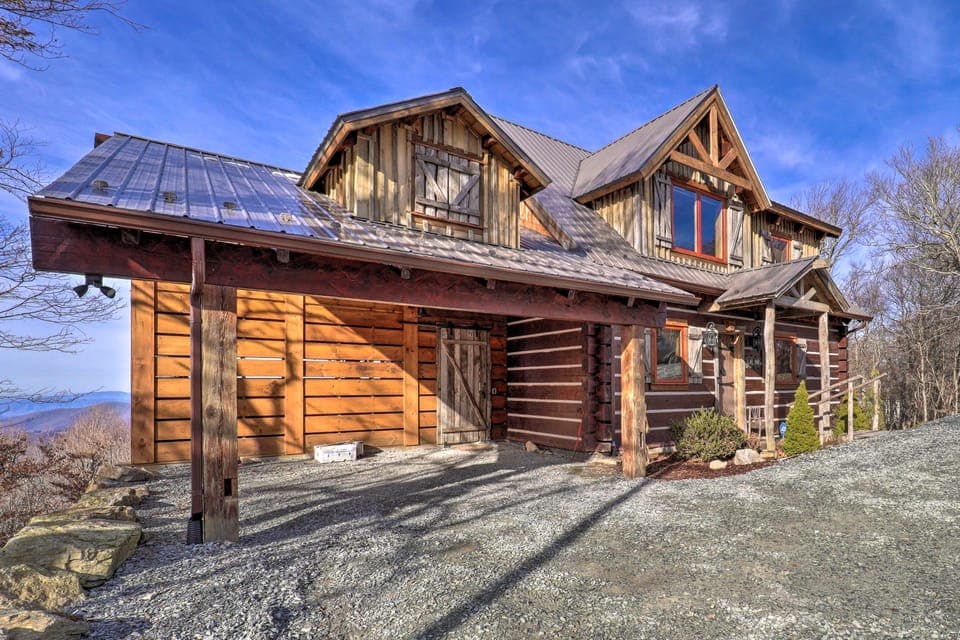 1 Mi to Beech Mtn: Cabin w/ Fire Pit & BBQ! Apartment in Beech Mountain