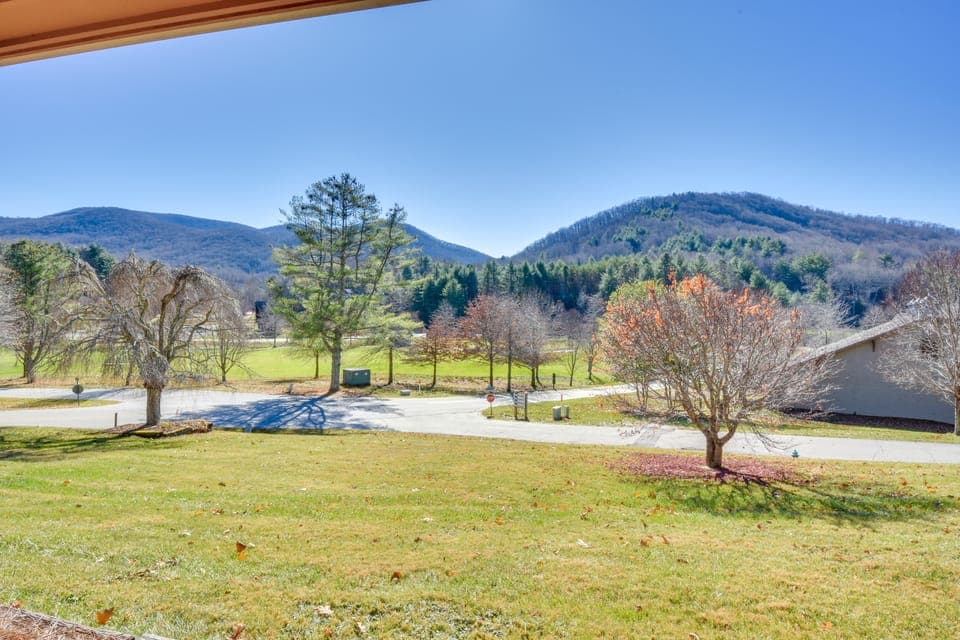Resort Perks, Amazing Views: 3BR Sky Valley Home! House in Sky Valley