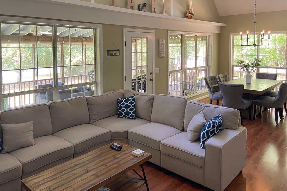 Lakefront House with Private Dock + Fire Pit! Cottage in South Carolina