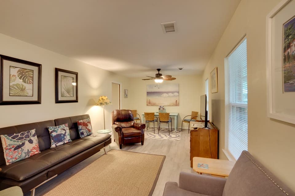 Downtown Home w/ Yard & BBQ - 6 Mi to Downtown! House in Beaufort