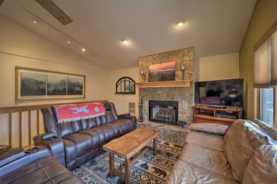 2 Mi to Ski Resort! Beech Mtn Cabin w/ Slope Views House in Beech Mountain