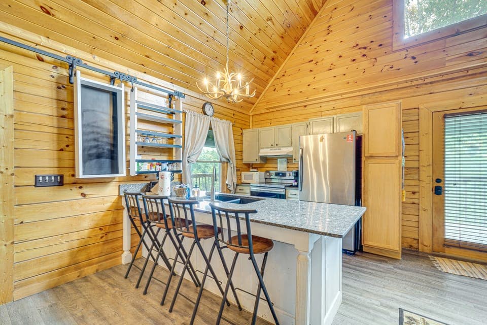 Douglas Lake Access: Family Cabin in Sevierville! House in Douglas Lake