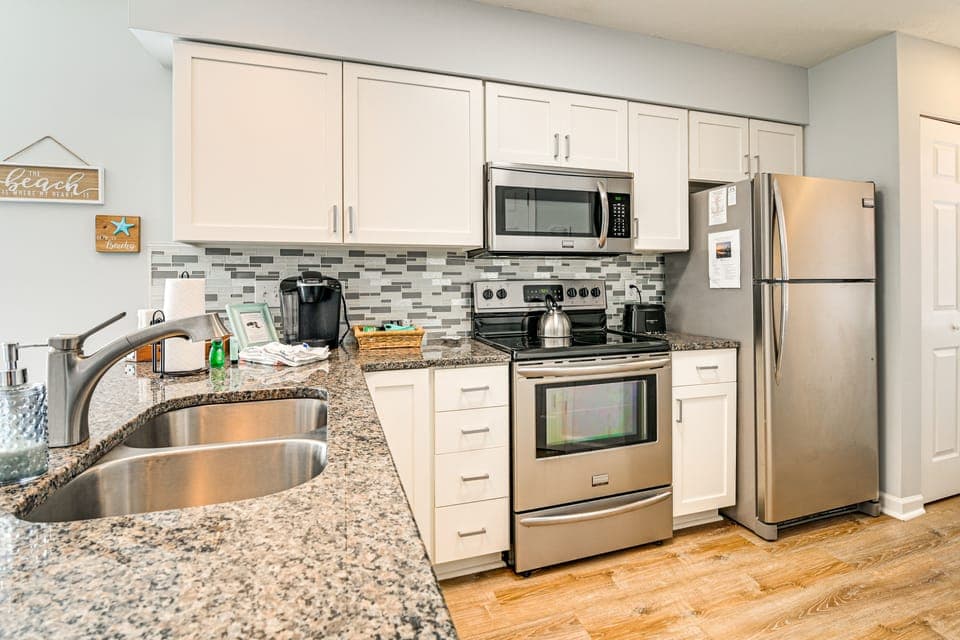 Resort Amenity Access: Chic Myrtle Beach Condo! Apartment in Carolina Forest