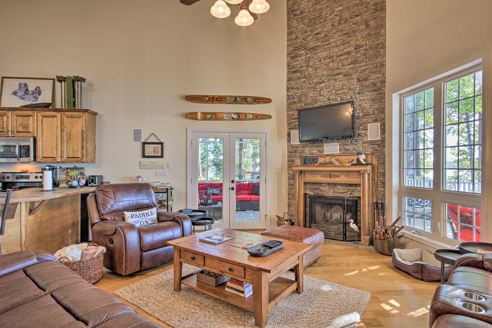 Lakefront Paradise w/ Fire Pit - Dogs Welcome! House in Lake Greenwood