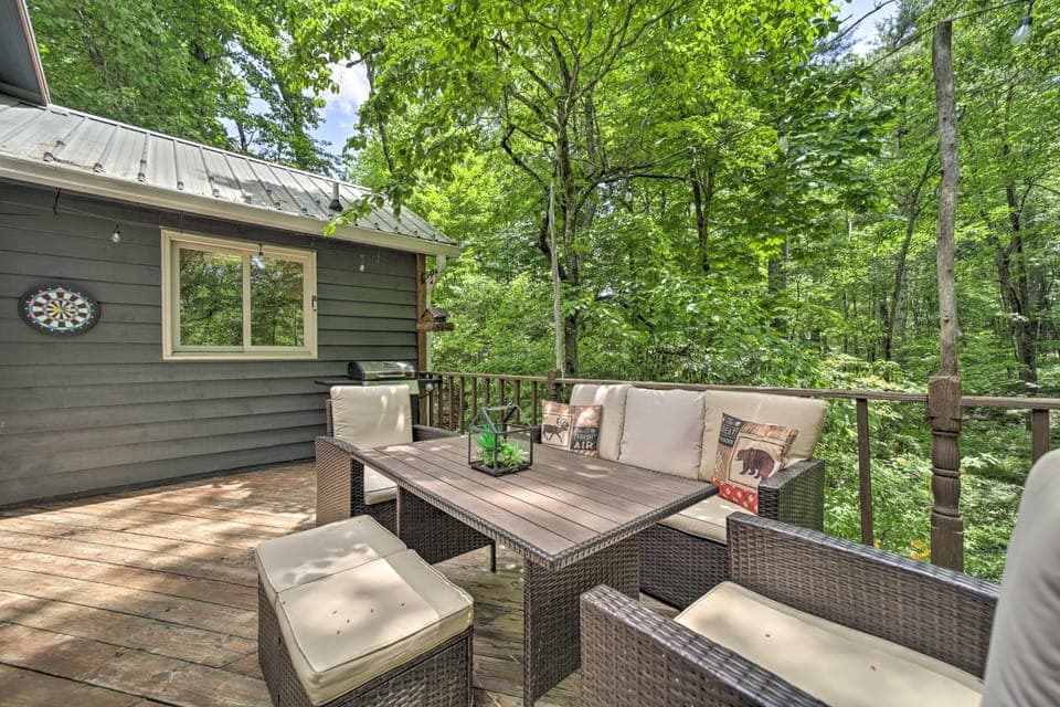< 4 Mi to Sapphire Resort: Quiet Blue Ridge Haven House in Tennessee
