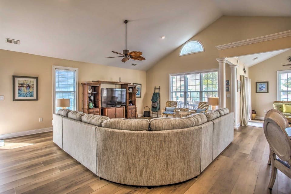 Home w/ Deck: 1 Mi to Surfside Beach Access! House in Garden City