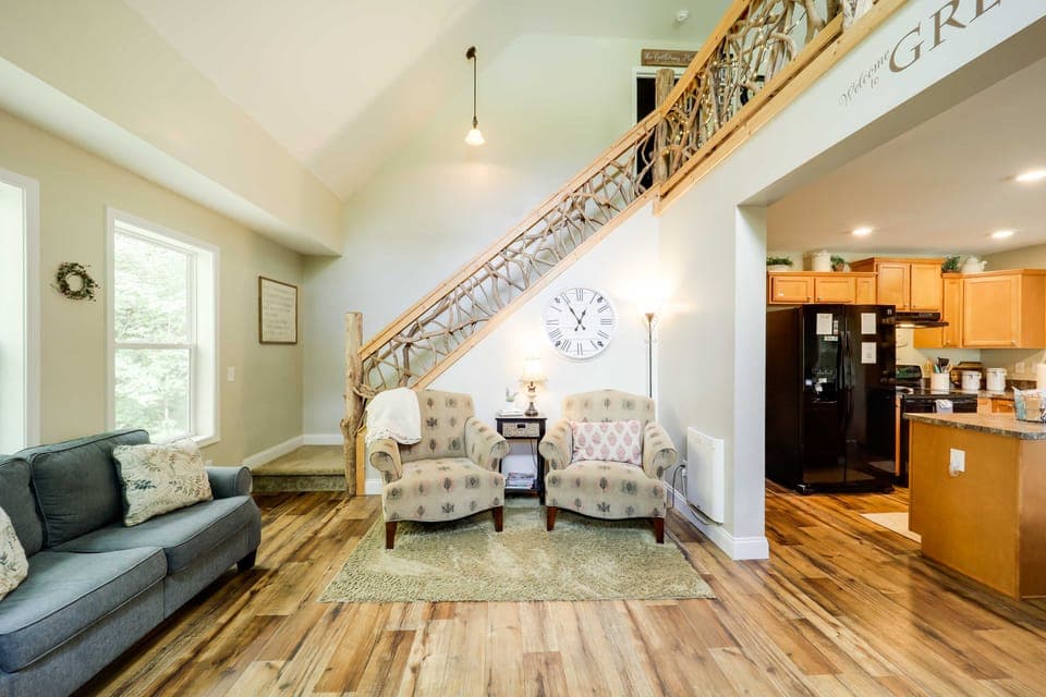 'Greystone' Creekside Cabin: Hike, Fish & Explore! House in Tennessee