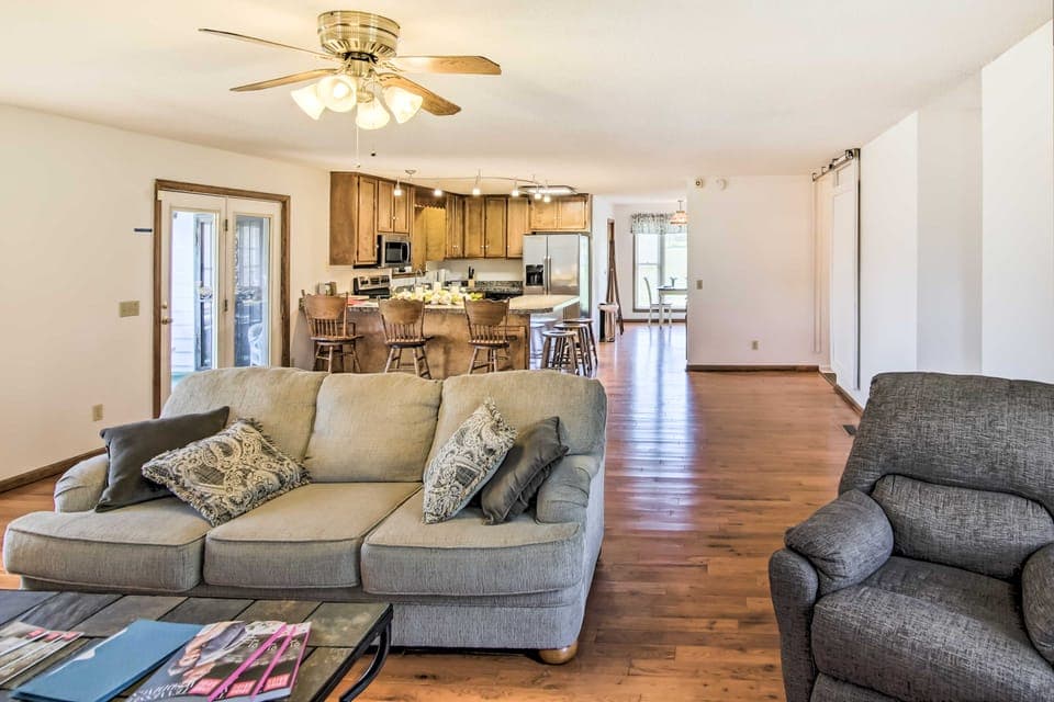 Country Home w/ Fire Pit: 40 Mi to Nashville! House in Tennessee