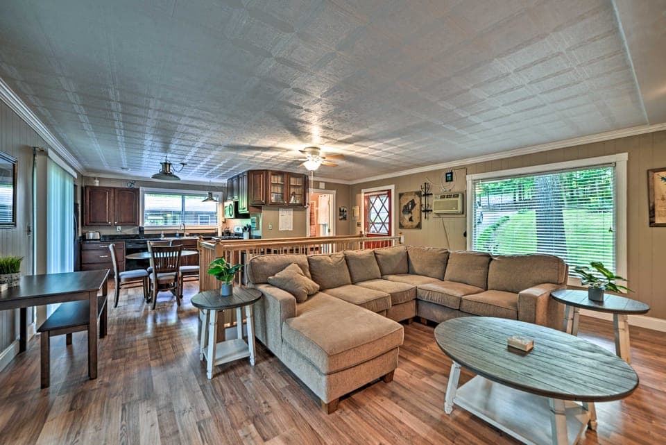 Lake Barkley Home: Private Dock, Kayaks, Fire Pit! House in Lake Barkley