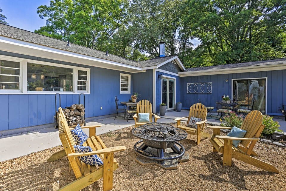 Family-Friendly Escape ~ 6 Mi to City Center! House in Chattanooga