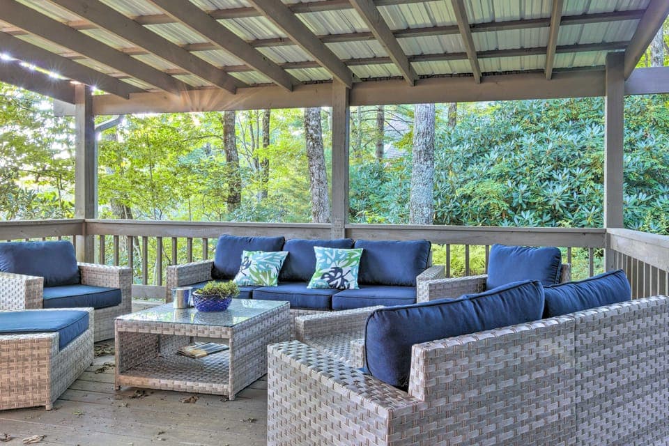 Highlands Home w/ Fireplace, Views, & Trails! House in Highlands
