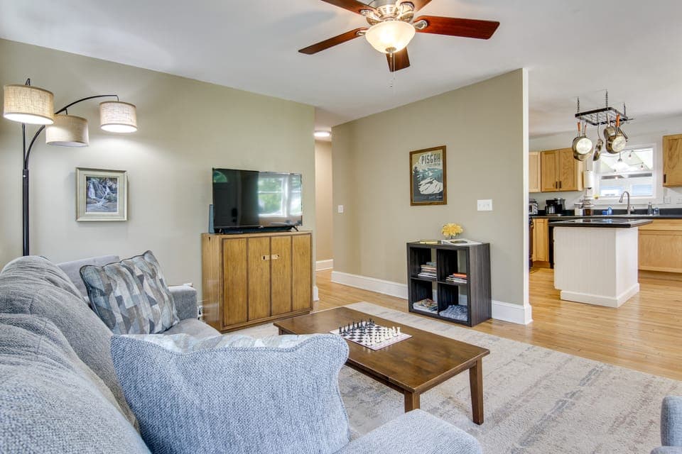Downtown Brevard Home: Walk to Bars & Breweries! House in Brevard
