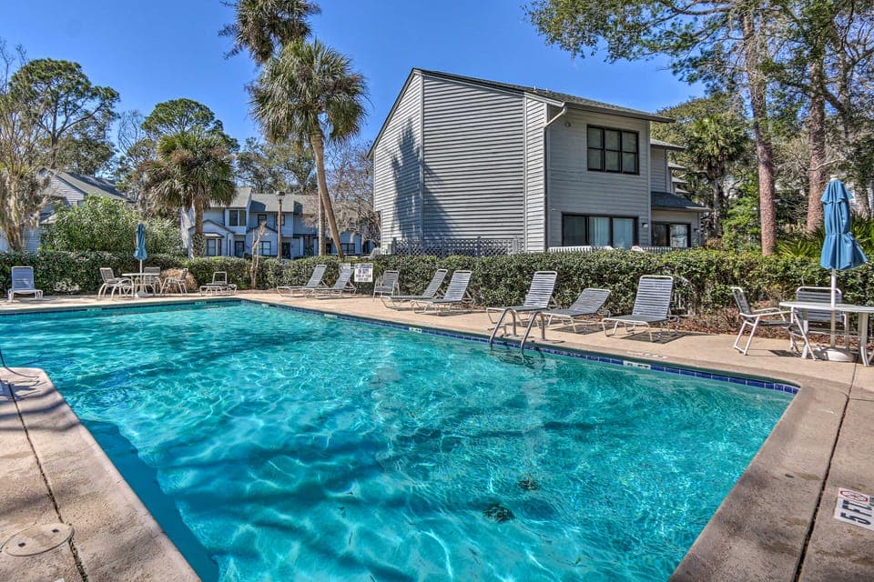 Walk to Coligny Beach Park: Coastal Oasis w/ Pool Apartment in South Forest Beach