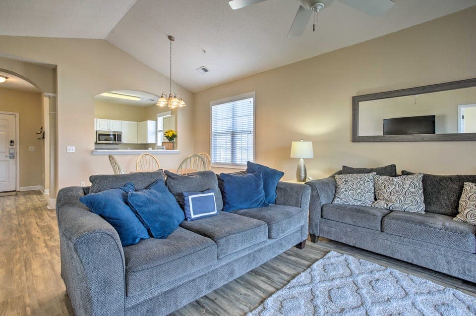 Barefoot Resort Condo w/ Pool, Tennis Court Access Apartment in North Myrtle Beach