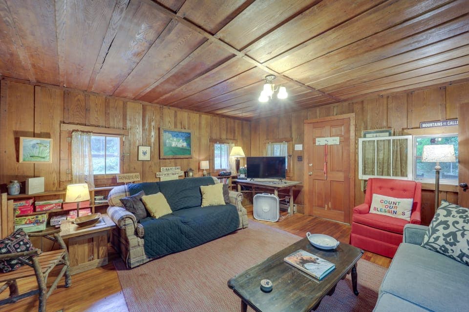 17 Mi to Sugar Mountain: ‘Tensie’s Cottage’ Cottage in Tennessee