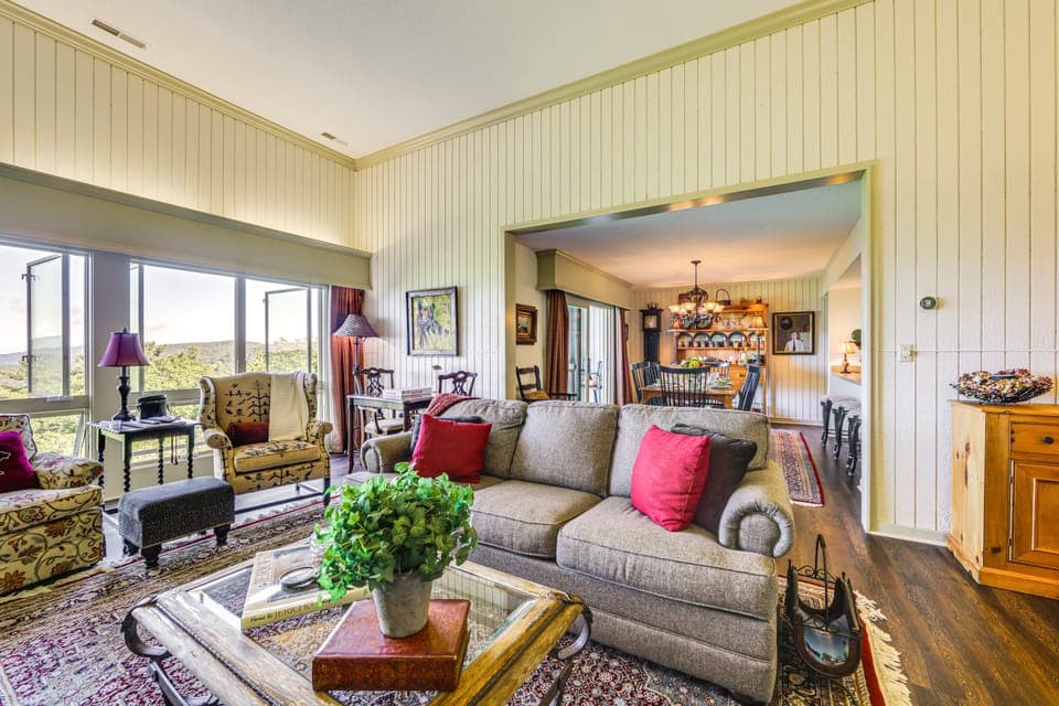 Breathtaking Highlands Condo w/ Mountain View Apartment in Highlands