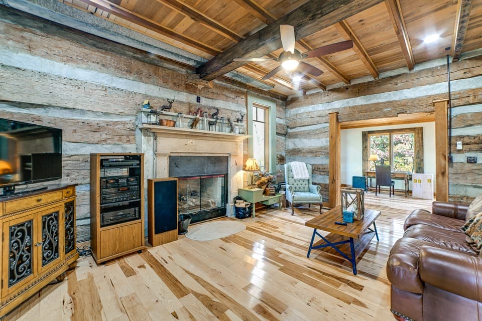 Kentucky Lake Views: Cozy Cabin in Waverly! House in Tennessee
