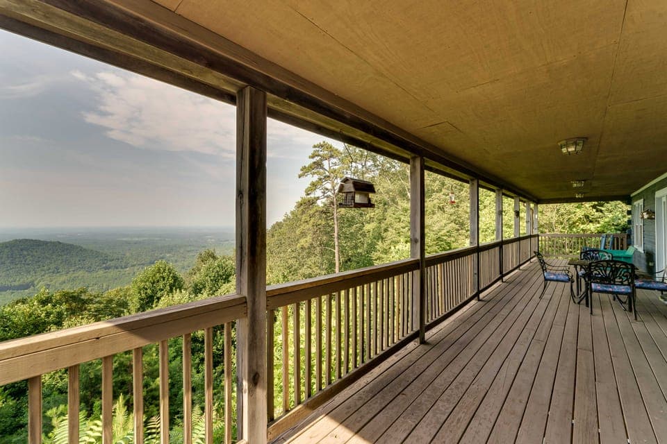 Bring a Pet! Mtn-View Bostic Retreat w/ Deck House in Tennessee