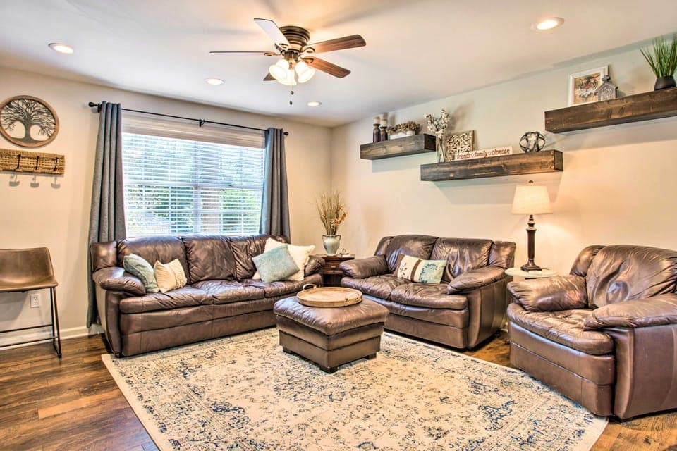 Modern Home w/ Yard + Deck, 1 Mi to Clemson U! House in Clemson