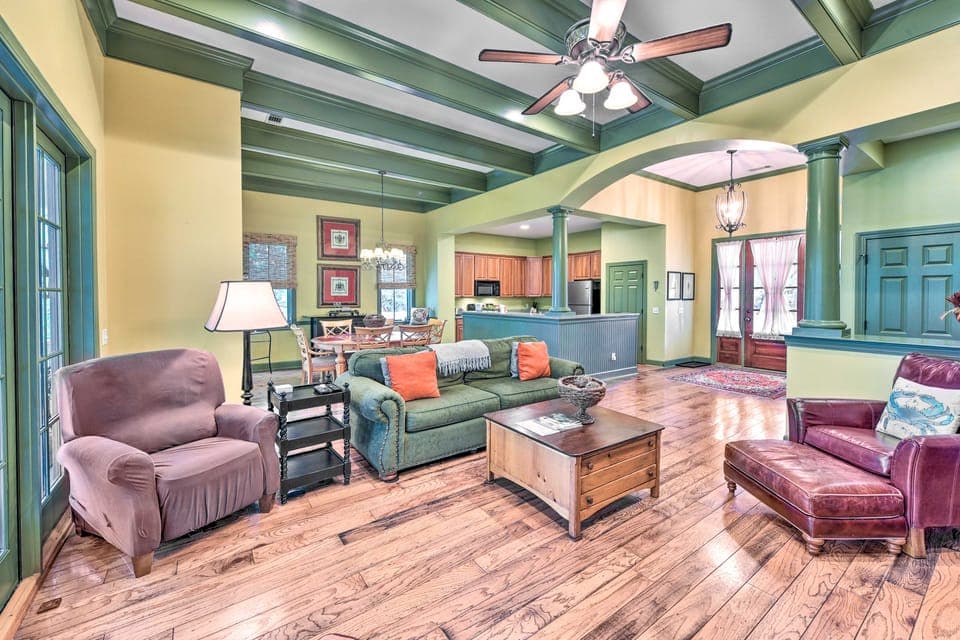 7 Mi to Beach: Bluffton Cottage w/ Furnished Patio Cottage in Bluffton