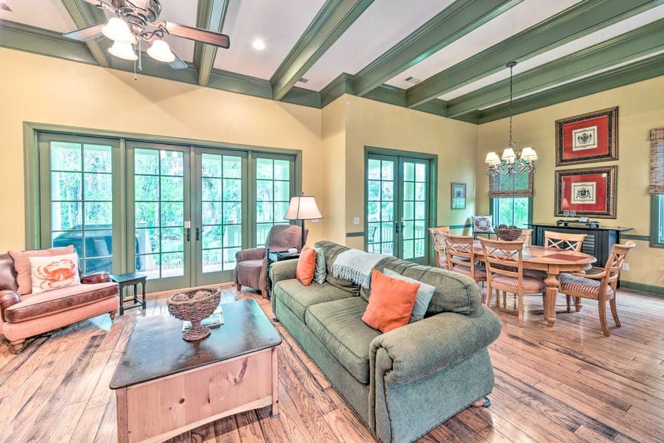 7 Mi to Beach: Bluffton Cottage w/ Furnished Patio Cottage in Bluffton