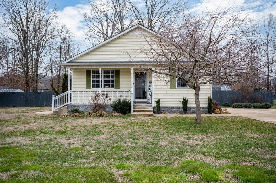 Single-Story Manchester Home Close to Parks! House in Tennessee