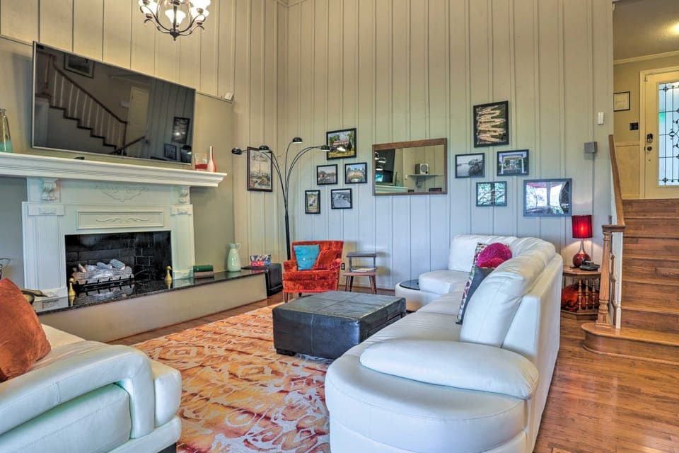 Bring Your Pets! Chattanooga Home w/ Dtwn Views House in East Ridge
