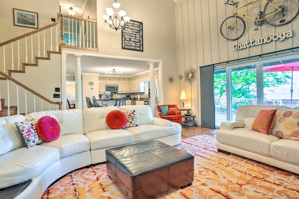 Bring Your Pets! Chattanooga Home w/ Dtwn Views House in East Ridge