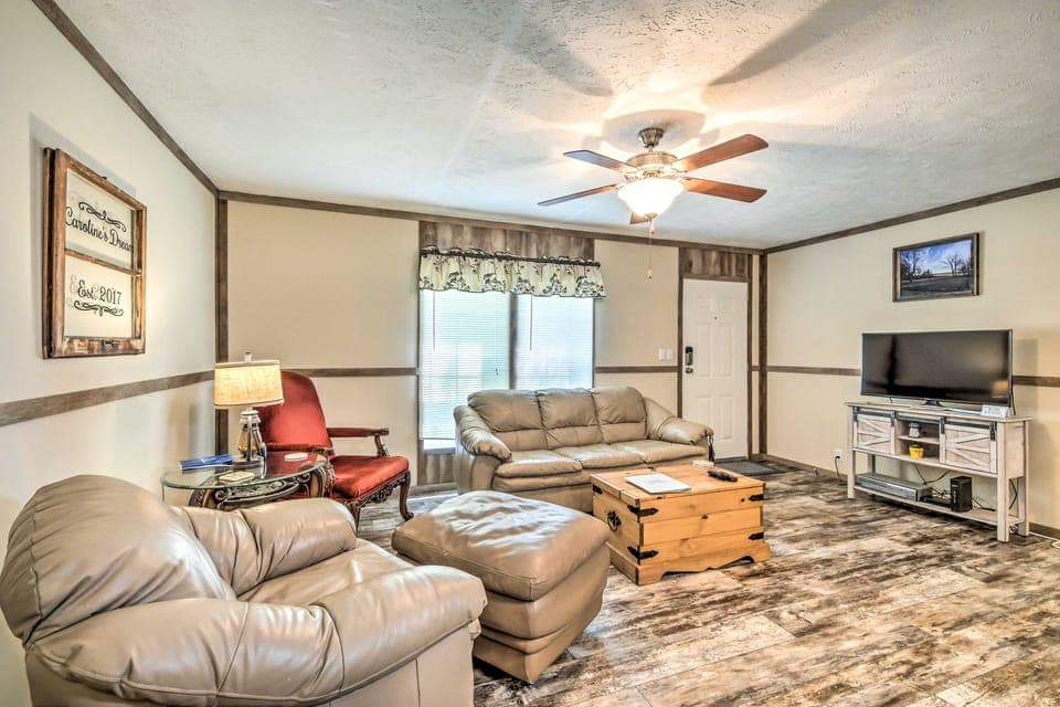 Cozy Hardin Retreat w/ Lake Kentucky View! House in Lake Barkley