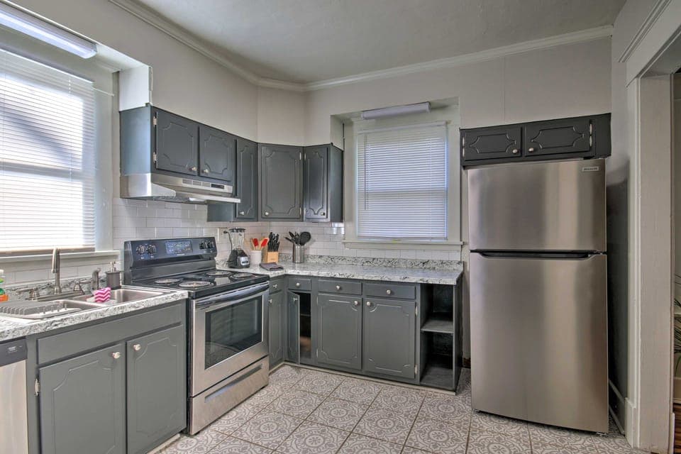 Renovated Home - Walk to Medical District! House in North Augusta