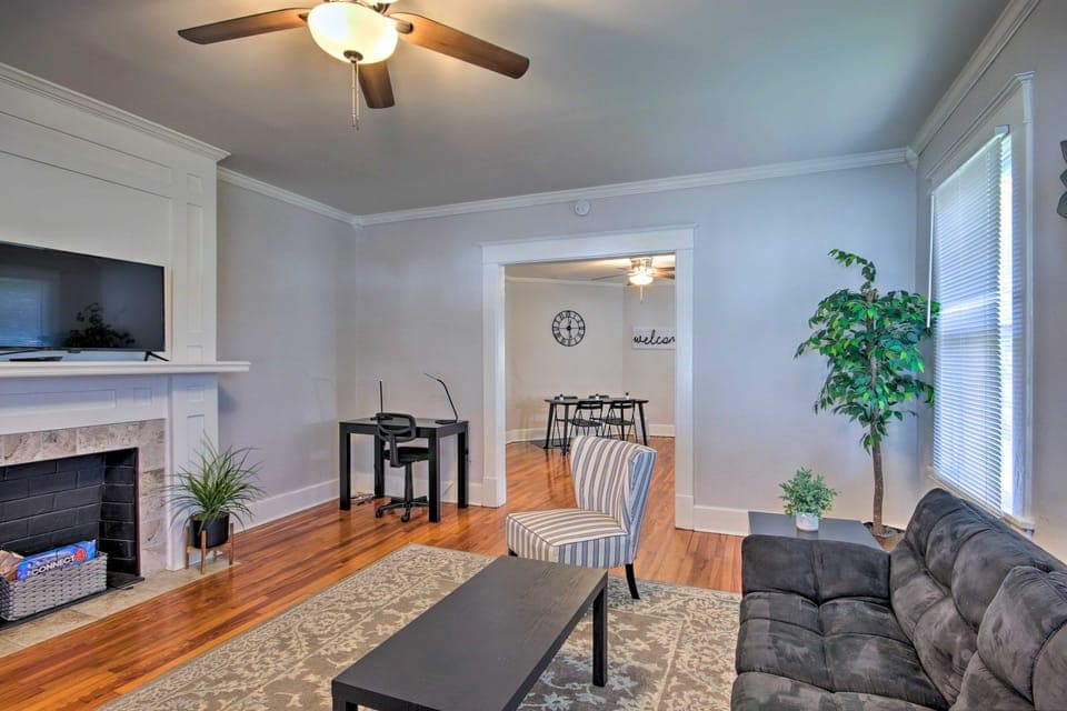 Renovated Home - Walk to Medical District! House in North Augusta