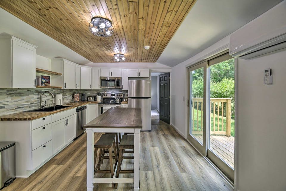 Updated Bristol Retreat ~ 2 Miles to Downtown! House in Bristol