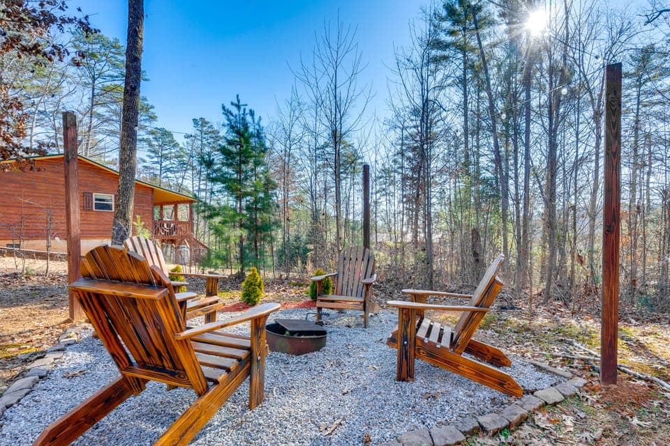 Fireside Gatherings: Smoky Mtn Cabin Hideaway! House in Tennessee
