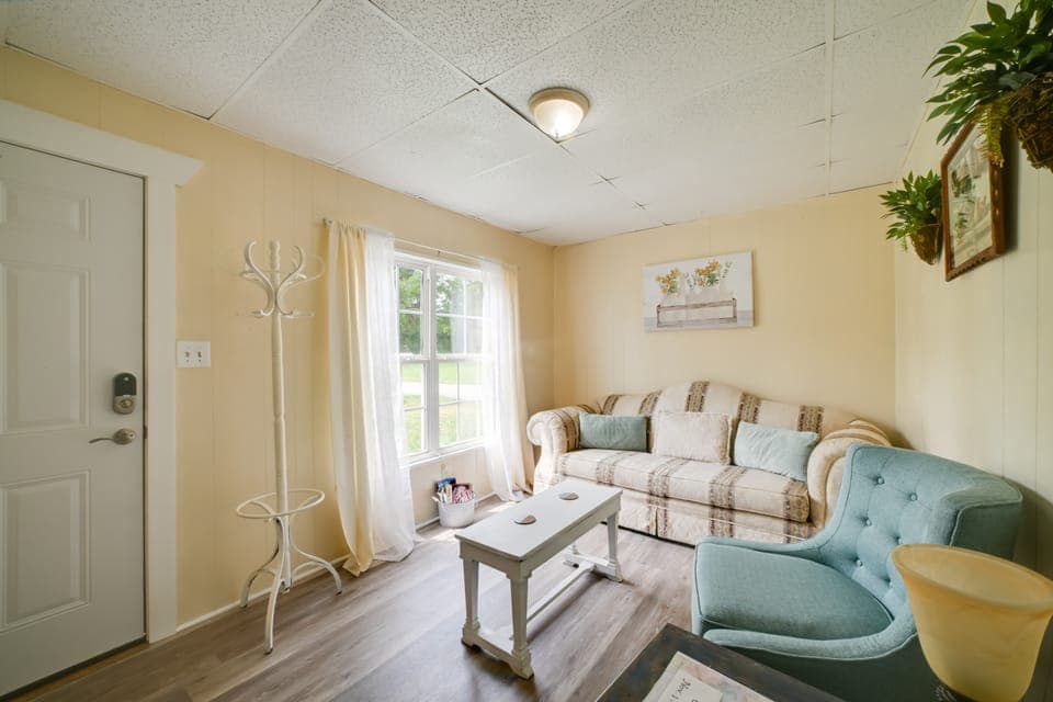 Serene McEwen Cottage ~ 2 Mi to Golf Course! Cottage in Tennessee