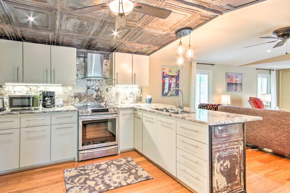 Cheery Swansea Home on Calmont Pond w/ Dock! House in South Carolina