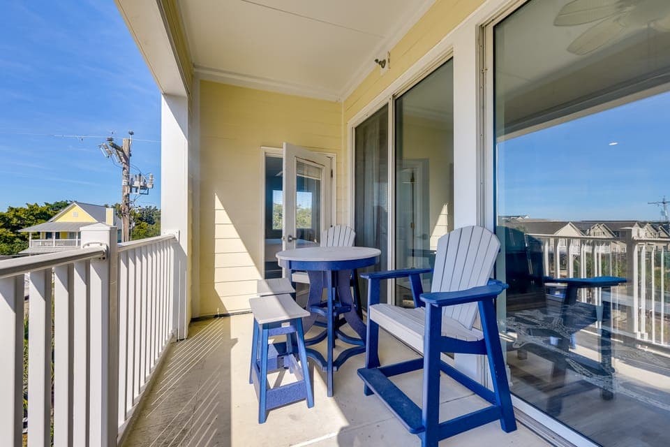 Walk to Shore: Roomy Condo in North Myrtle Beach! Apartment in North Myrtle Beach