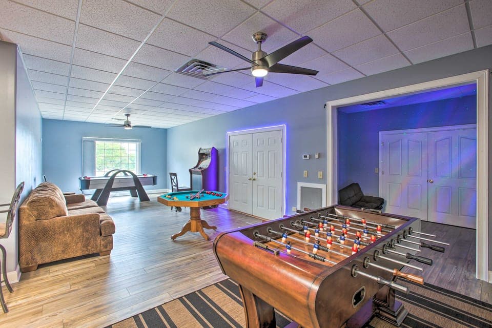 Lebanon Family Getaway w/ Pool, Bikes & Trails! House in Old Hickory Lake