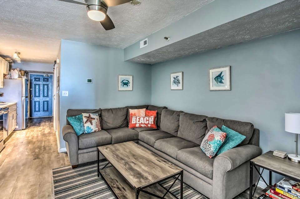 North Myrtle Beach Retreat w/ Ocean Views! Apartment in Crescent Beach